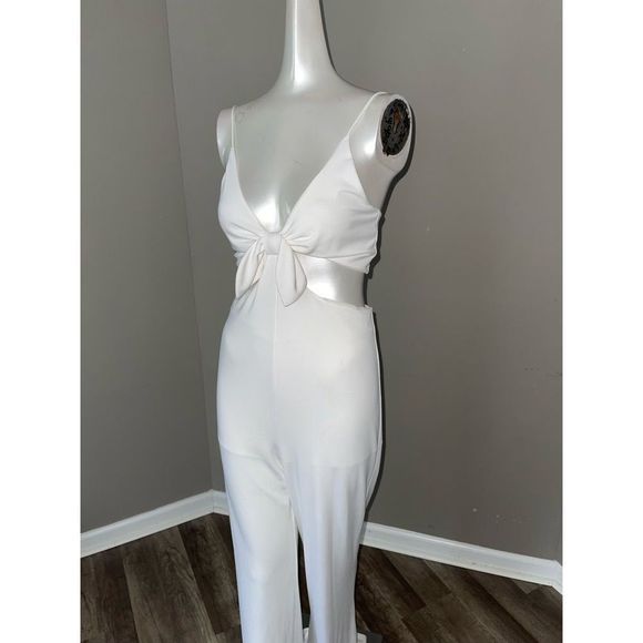 Alice + Olivia Havana Cut-Out Jumpsuit - Picture 9 of 12